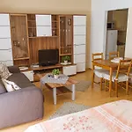 Dnd, Kun Apartments, Keleti Railway Station Ξενοδοχείο με διαμερίσματα 3*