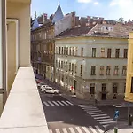 Dnd, Kun Apartments, Keleti Railway Station 3*