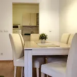 Ξενοδοχείο με διαμερίσματα Dnd, Kun Apartments, Keleti Railway Station 3*