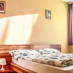 Dnd, Kun Apartments, Keleti Railway Station Ξενοδοχείο με διαμερίσματα