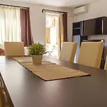 Dnd, Kun Apartments, Keleti Railway Station 3*