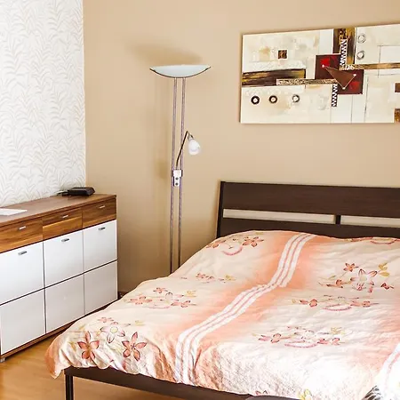 Dnd, Kun Apartments, Keleti Railway Station Apartmanhotel 3*
