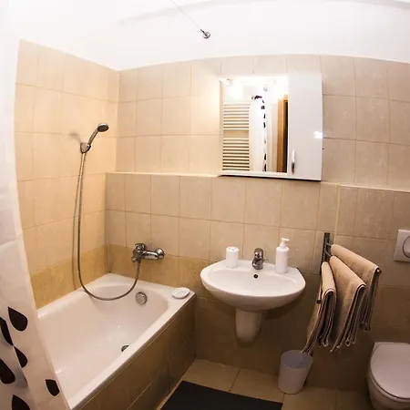 Dnd, Kun Apartments, Keleti Railway Station アパートホテル