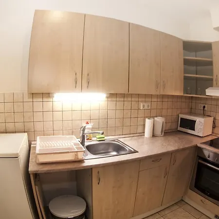 Dnd, Kun Apartments, Keleti Railway Station Apart Otel