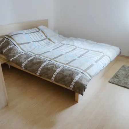 Dnd, Kun Apartments, Keleti Railway Station Budapeşte