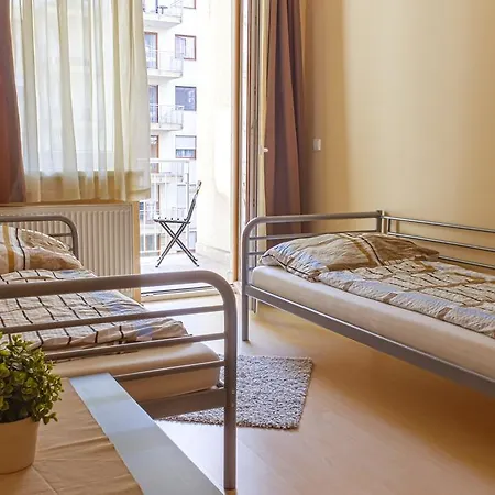 Dnd, Kun Apartments, Keleti Railway Station 3*