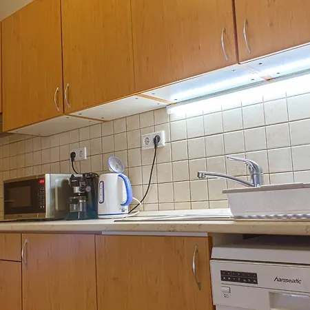 Dnd, Kun Apartments, Keleti Railway Station Budapeşte