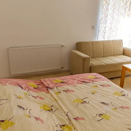 Dnd, Kun Apartments, Keleti Railway Station Budapest