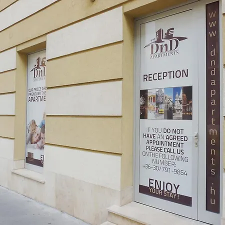Dnd, Kun Apartments, Keleti Railway Station