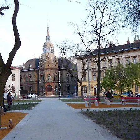 Dnd, Kun Apartments, Keleti Railway Station