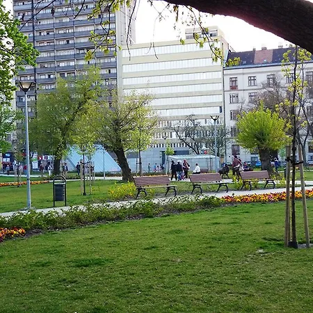 Dnd, Kun Apartments, Keleti Railway Station Budapest