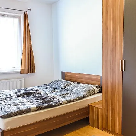 Dnd, Kun Apartments, Keleti Railway Station アパートホテル