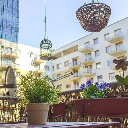 Dnd, Kun Apartments, Keleti Railway Station アパートホテル ブダペスト