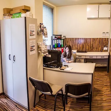 Dnd, Kun Apartments, Keleti Railway Station アパートホテル ブダペスト