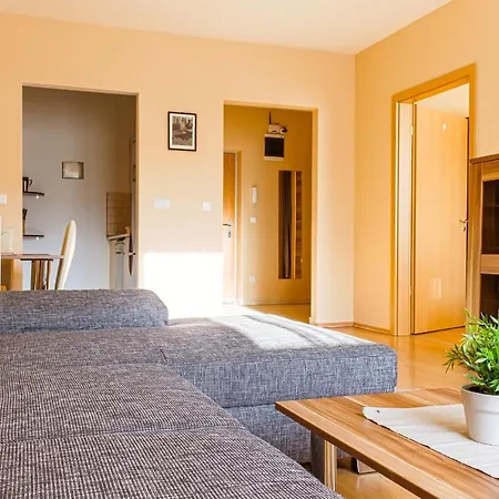 Dnd, Kun Apartments, Keleti Railway Station Budapest