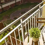 Dnd, Kun Apartments, Keleti Railway Station 3* بودابست